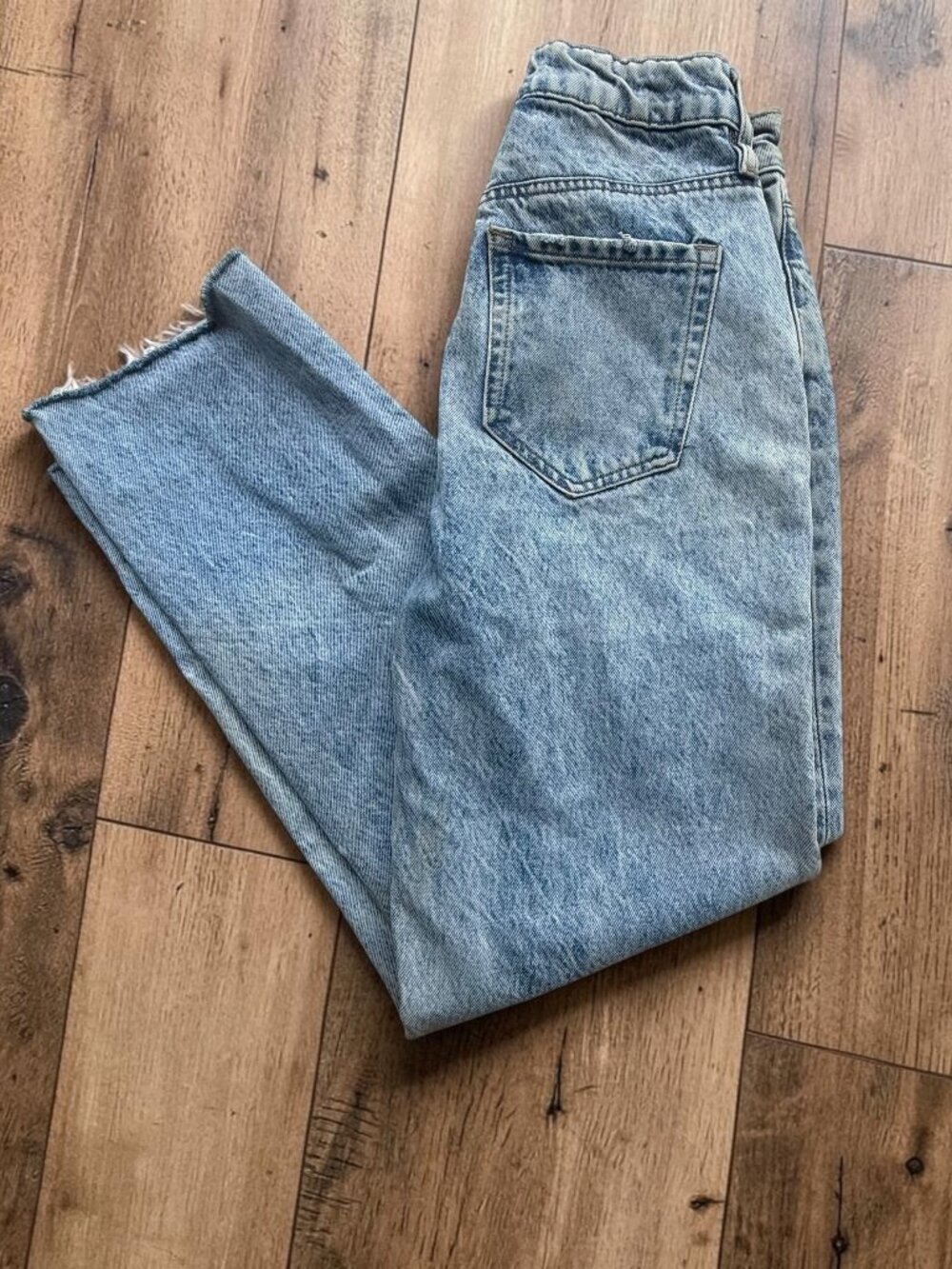 Dynamite Gisele High Rise Straight Leg Jeans Light Wash Raw Hem Women's Size 27